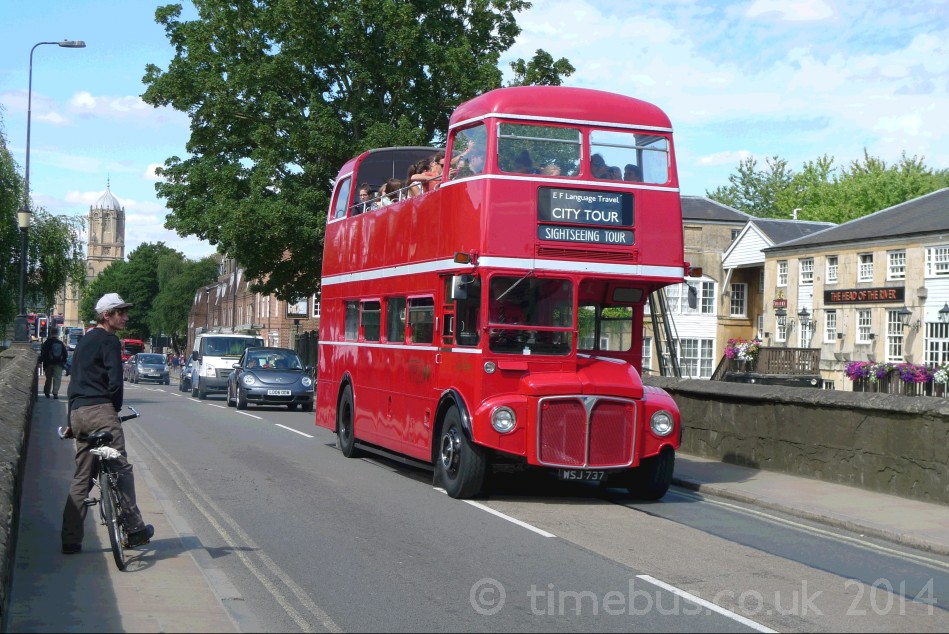 Special open top Oxford city tour bus - Folly Bridge